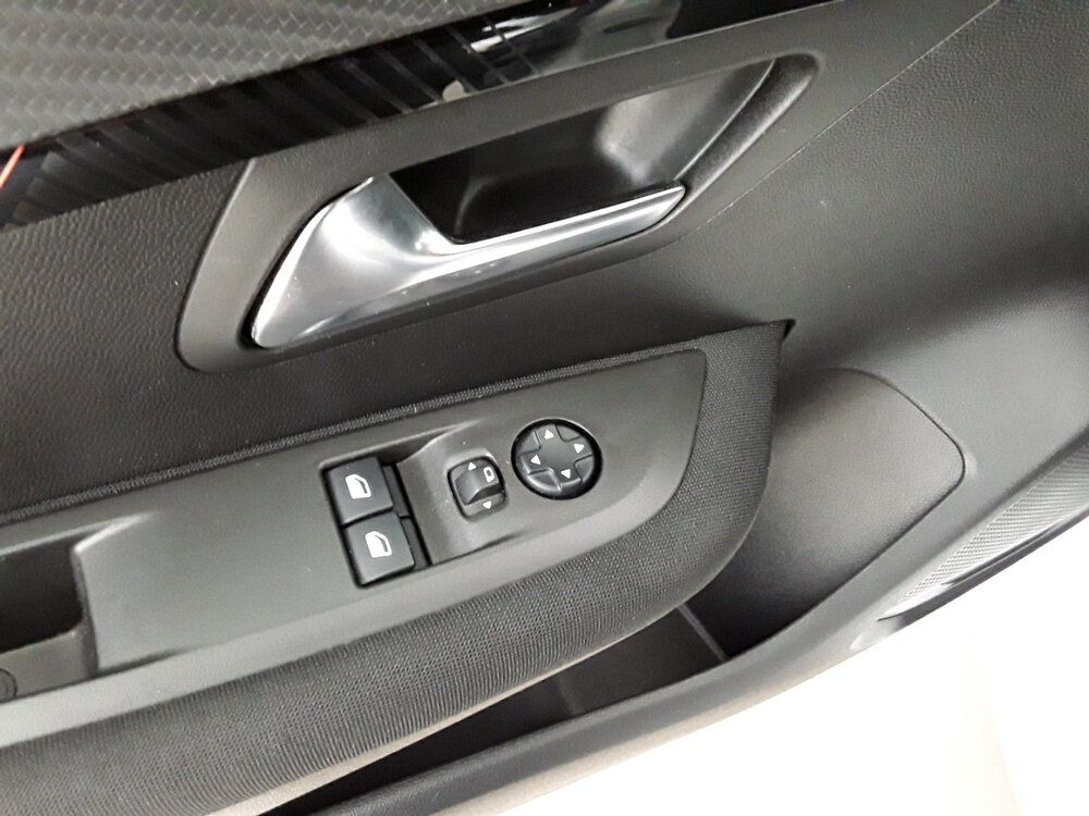 Occasion PEUGEOT 208 208 BlueHDi 100 S&S BVM6 - Active