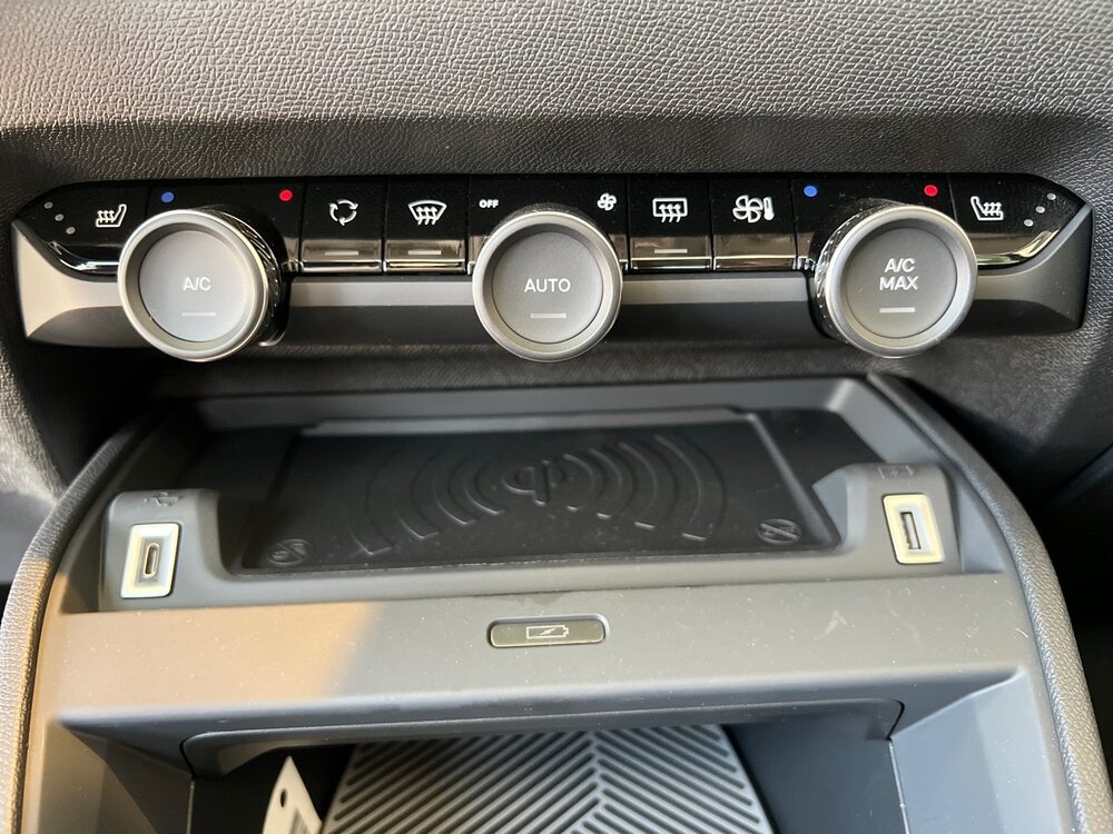 Occasion CITROEN C4 X e-C4 X 136 ch Automatique - Shine