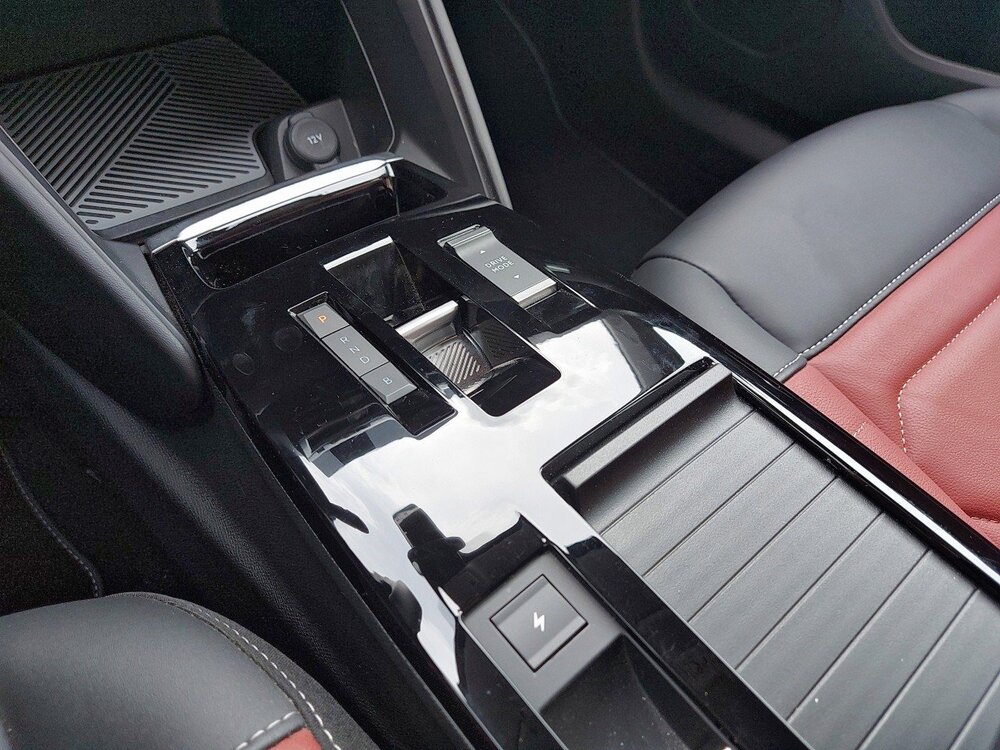 Occasion CITROEN C4 e-C4 136 ch Automatique - Shine