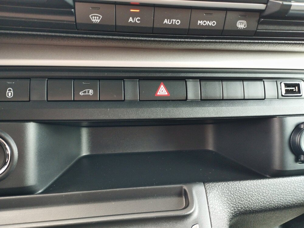 Occasion PEUGEOT Expert EXPERT FGN TOLE M ELECTRIQUE 75KWH 136CH