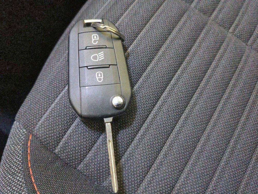 Occasion PEUGEOT 2008 2008 PureTech 130 S&S BVM6