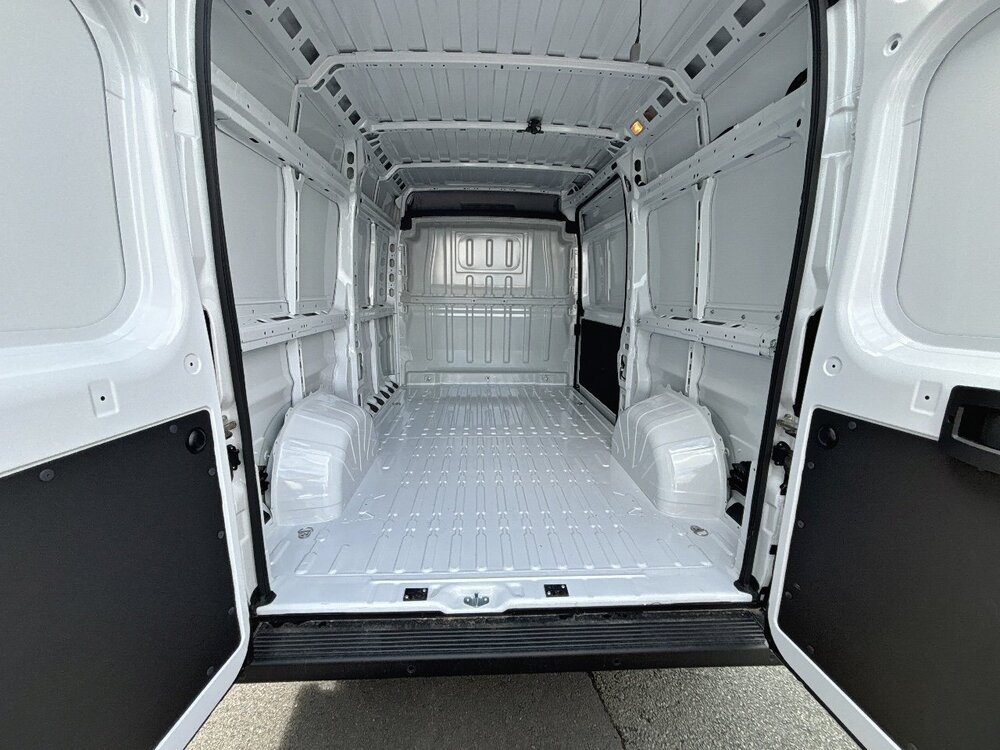 Occasion PEUGEOT Boxer BOXER FOURGON TOLE 3.3 T L2H2 BLUEHDI 140 S&S BVM6