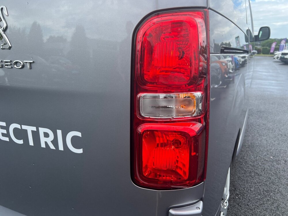 Occasion PEUGEOT Expert EXPERT FGN TOLE M ELECTRIQUE 75KWH 136CH