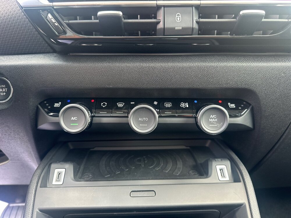 Occasion CITROEN C4 X e-C4 X 136 ch Automatique - Shine