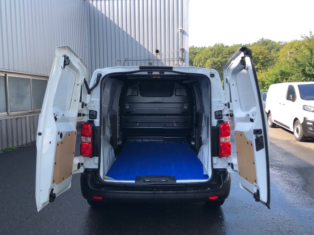 Occasion OPEL Vivaro VIVARO FGN TAILLE M BLUEHDI 180 S&S EAT8