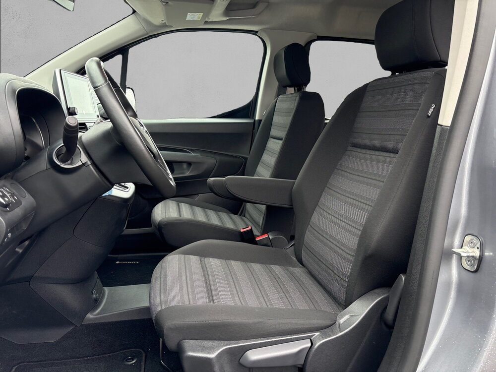 Occasion OPEL Combo Combo e-Life Taille M 136 ch & Batterie 50 kw/h - Elegance Pack