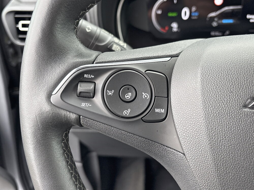 Occasion OPEL Combo Combo e-Life Taille M 136 ch & Batterie 50 kw/h - Elegance Pack