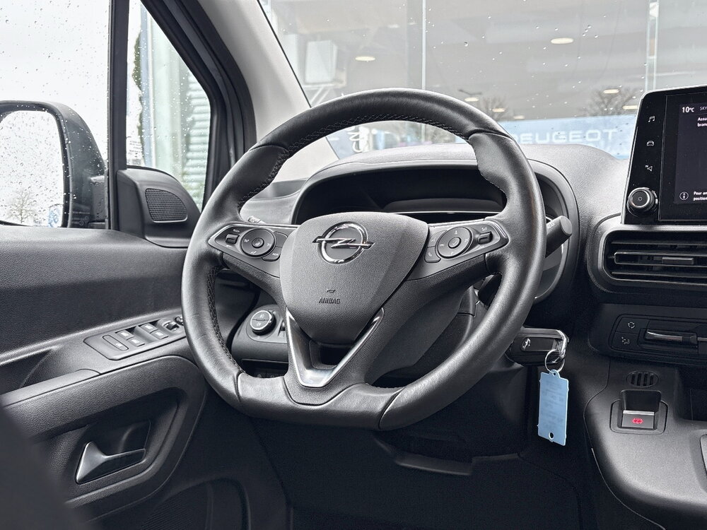 Occasion OPEL Combo Combo e-Life Taille M 136 ch & Batterie 50 kw/h - Elegance Pack