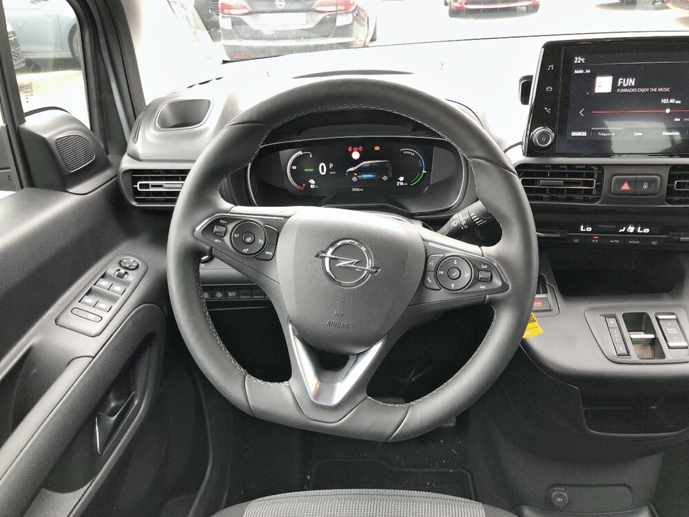 Occasion OPEL Combo Combo e-Life Taille M 136 ch & Batterie 50 kw/h - Elegance Pack