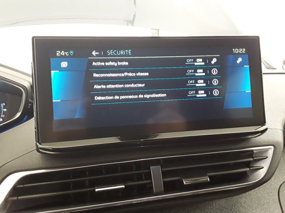 Occasion PEUGEOT 3008 3008 Hybrid4 300 e-EAT8 - Roadtrip