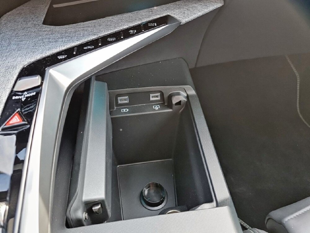 Occasion PEUGEOT 3008 3008 Electrique 73 kWh 210 ch - GT