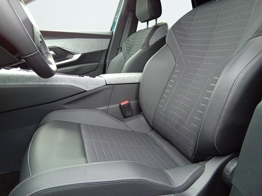 Occasion PEUGEOT 3008 3008 Electrique 73 kWh 210 ch - Allure