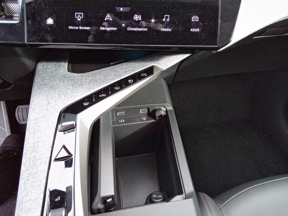 Occasion PEUGEOT 3008 3008 Electrique 73 kWh 210 ch - Allure