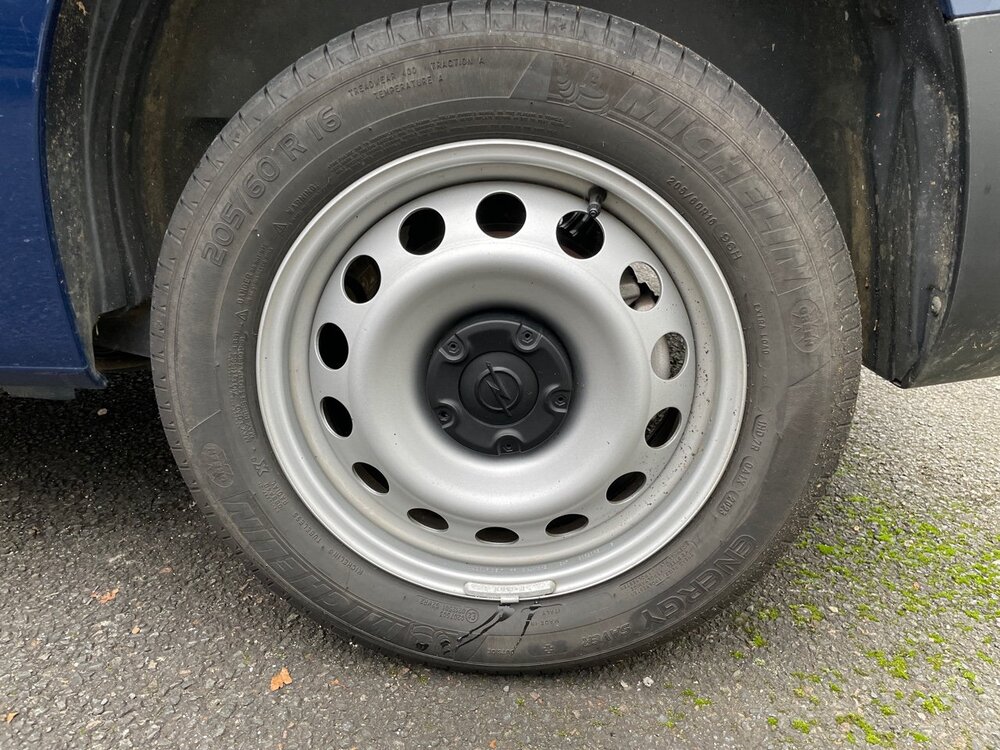 Occasion OPEL Combo COMBO CARGO 1.5 130 CH S/S L1H1 1000 KG BVA8 - PACK BUSINESS