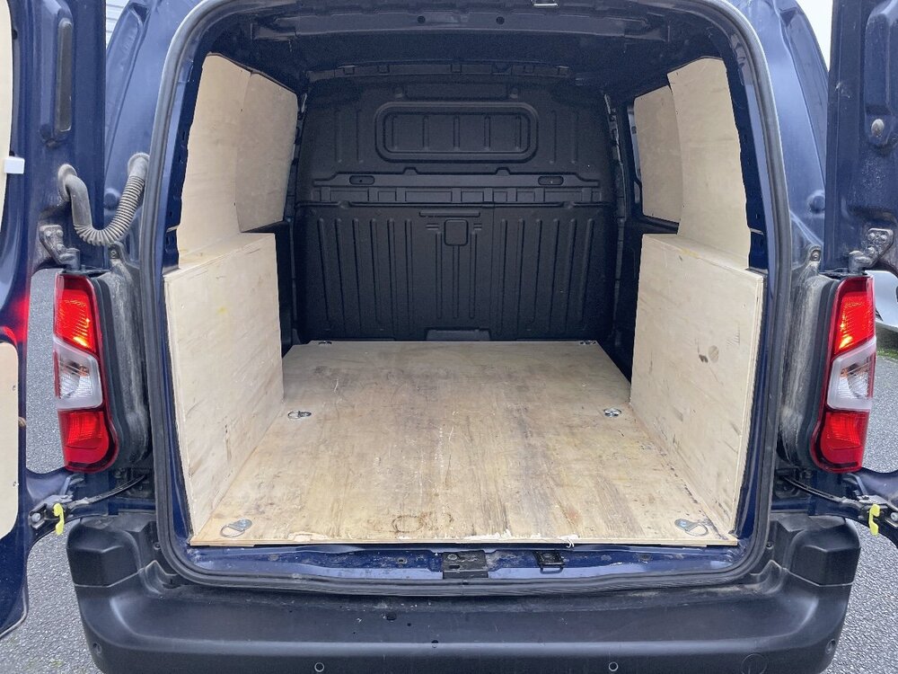 Occasion OPEL Combo COMBO CARGO 1.5 130 CH S/S L1H1 1000 KG BVA8 - PACK BUSINESS