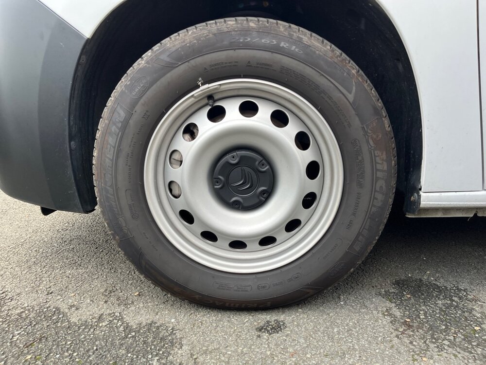 Occasion CITROEN Berlingo Berlingo Van Fourgon Taille M 800kg Moteur électrique 136 ch