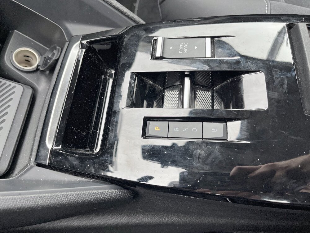 Occasion CITROEN C4 X e-C4 X 156 ch autonomie etendue Automatique - E-Series