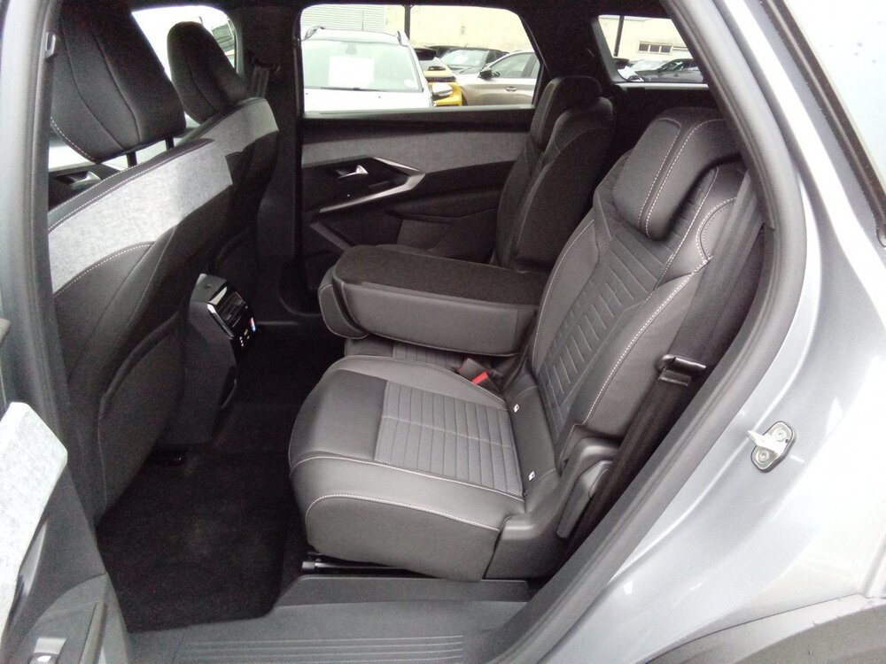Occasion PEUGEOT 5008 5008 Electrique 73 kWh 210 ch - Allure