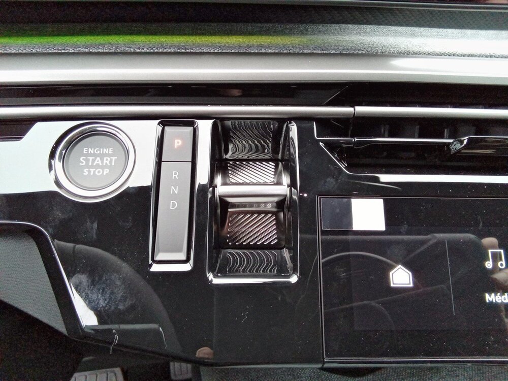 Occasion PEUGEOT 5008 5008 Electrique 73 kWh 210 ch - Allure