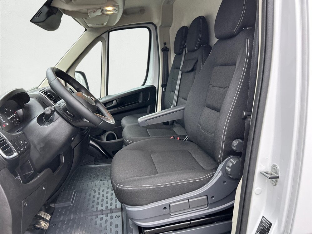 Occasion PEUGEOT Boxer BOXER FOURGON TOLE 3.3 T L2H2 BLUEHDI 140 S&S BVM6