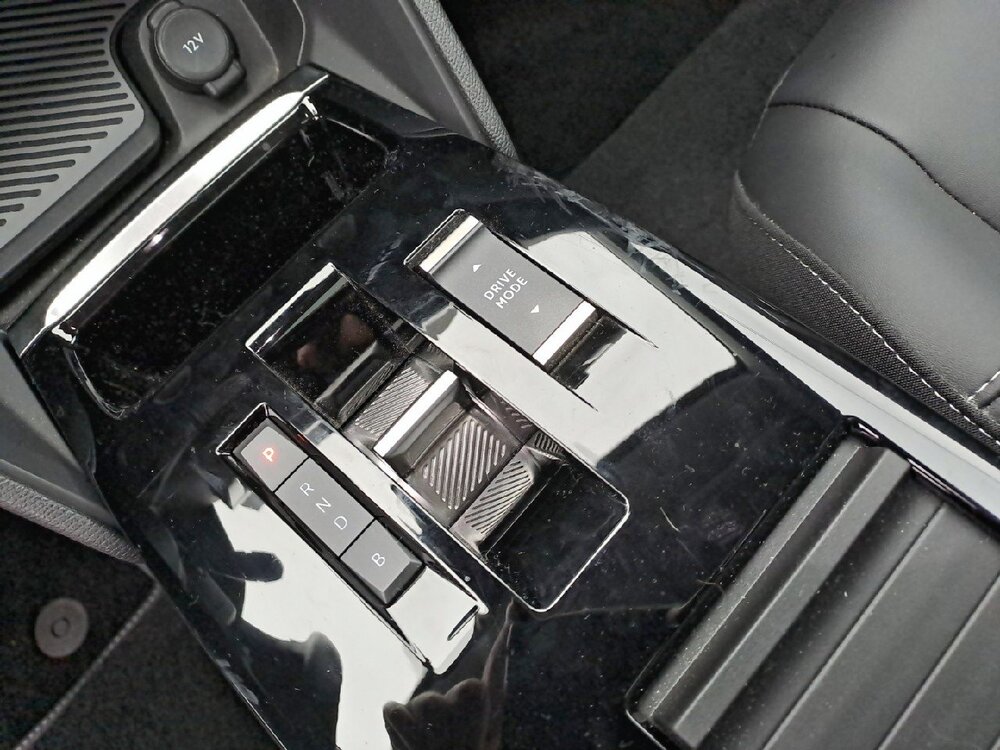 Occasion CITROEN C4 X e-C4 X 136 ch Automatique - Shine