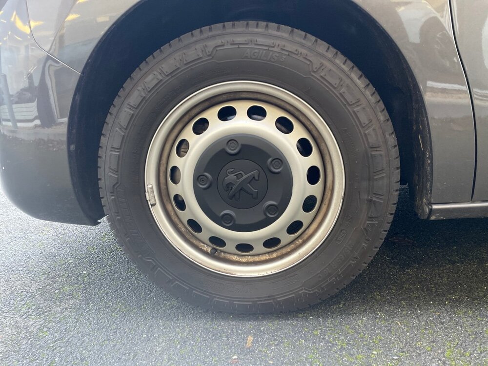 Occasion PEUGEOT Expert EXPERT FGN TOLE STANDARD ELECTRIQUE 75KWH 136