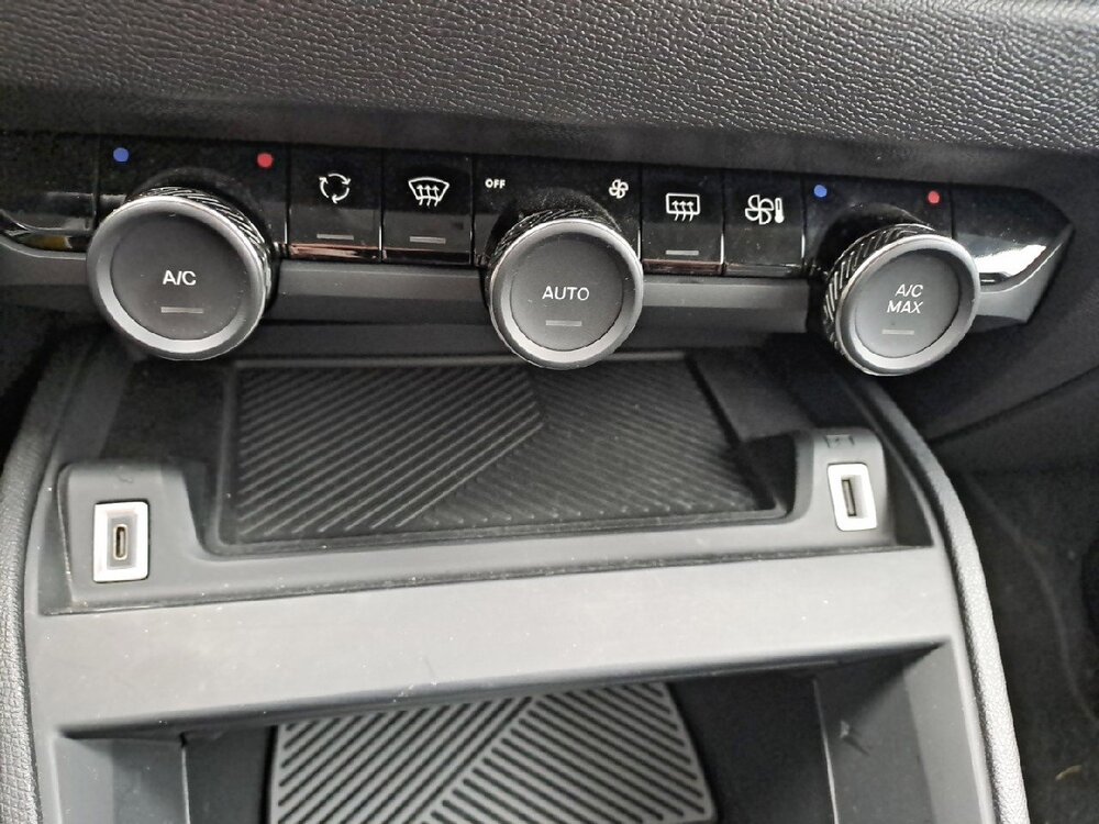 Occasion CITROEN C4 X C4 X BlueHDi 130 S&S EAT8 - Feel Pack