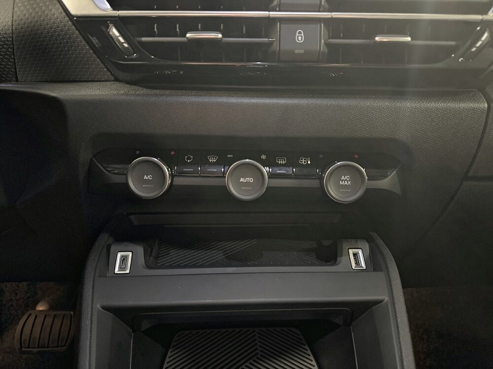 Occasion CITROEN C4 e-C4 136 ch Automatique