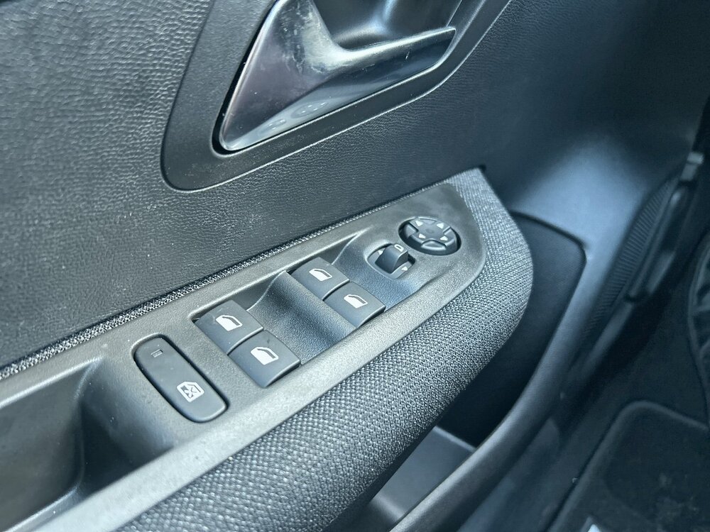 Occasion PEUGEOT 208 208 Hybrid 100 e-DCS6 - Style