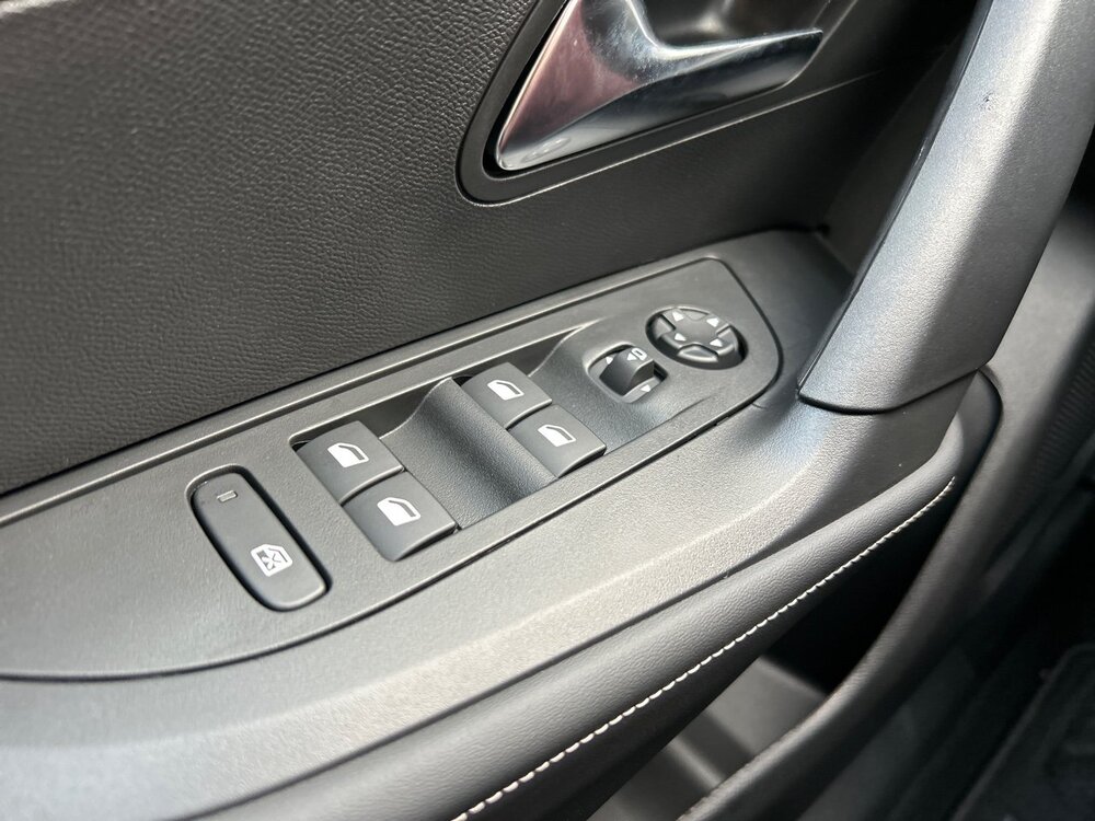 Occasion PEUGEOT 2008 2008 Hybrid 136 e-DCS6 - Allure