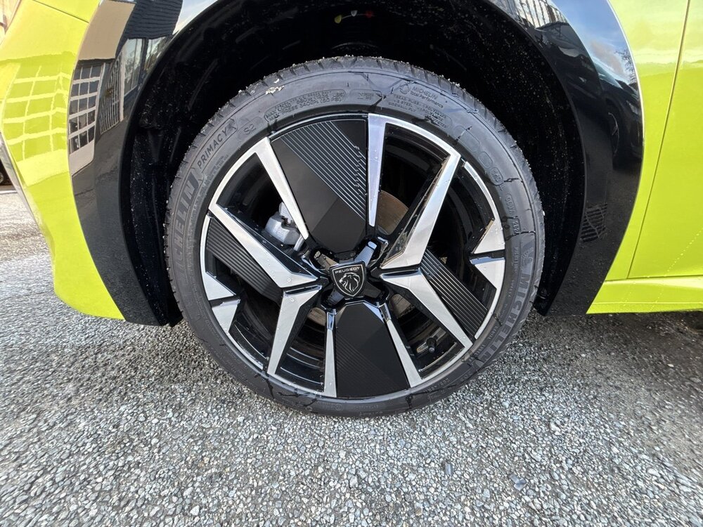 Occasion PEUGEOT 208 208 Hybrid 136 e-DCS6 - GT