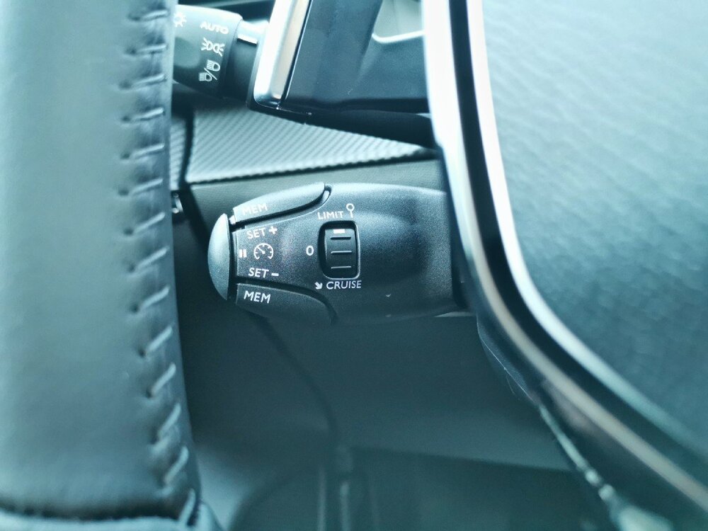 Occasion PEUGEOT 208 208 Hybrid 100 e-DCS6 - Allure