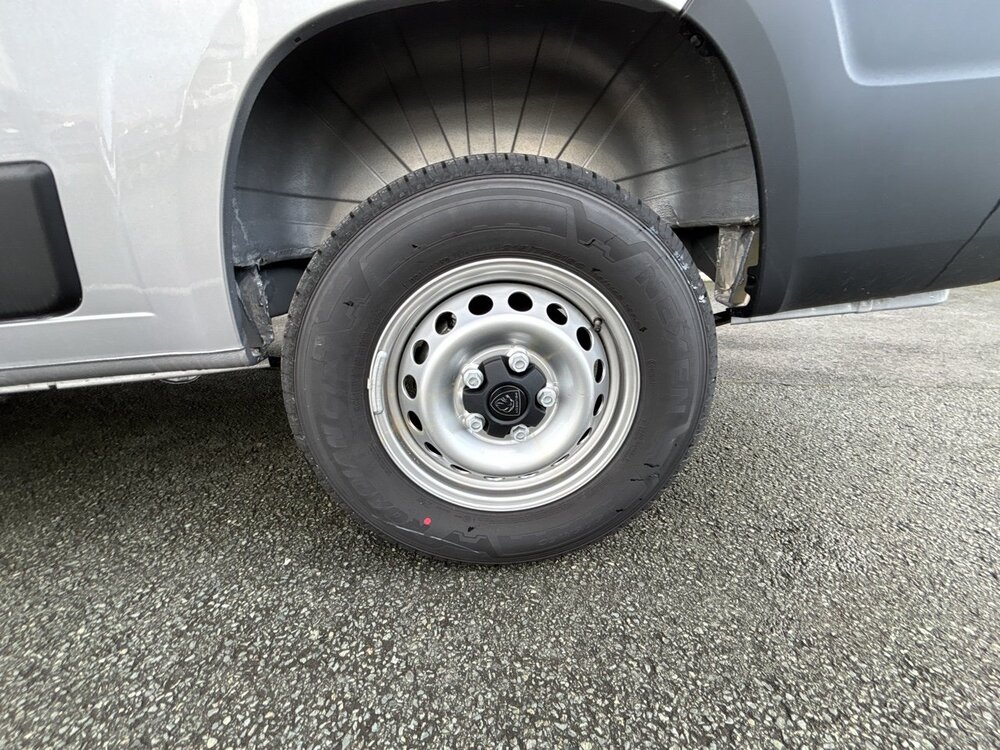 Occasion PEUGEOT Boxer BOXER FOURGON TOLE 3.5 T L2H2 140 S&S BVA8