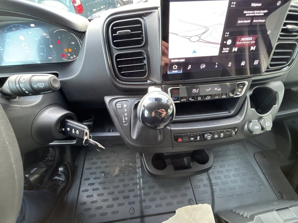 Occasion PEUGEOT Boxer BOXER FOURGON TOLE 3.5 T L2H2 140 S&S BVA8