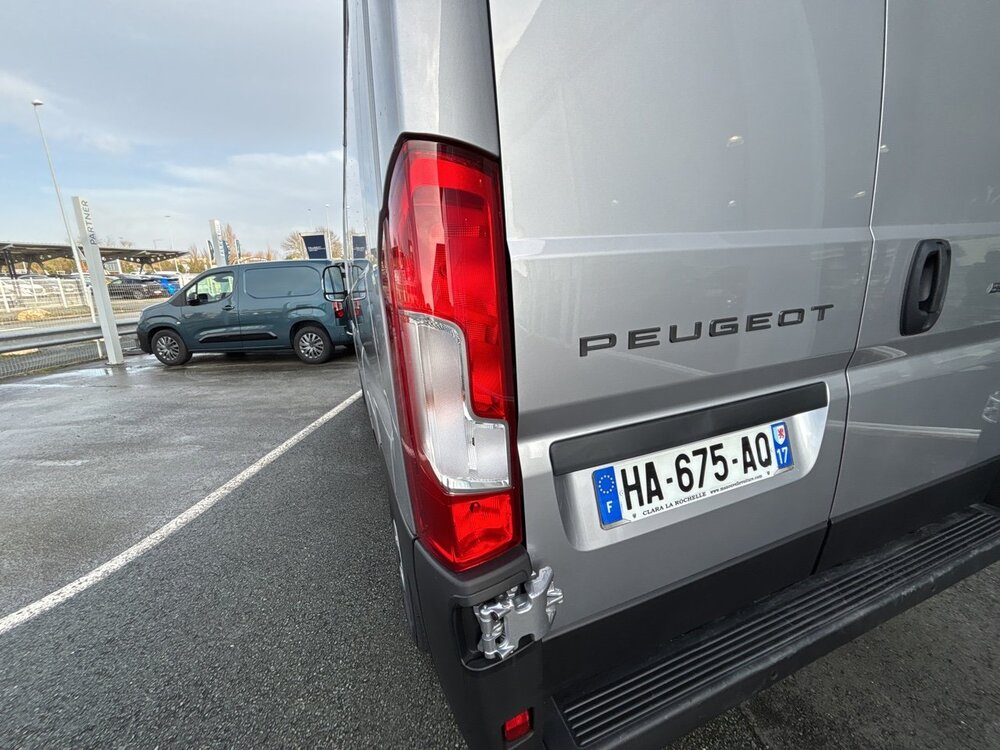 Occasion PEUGEOT Boxer BOXER FOURGON TOLE 3.5 T L2H2 140 S&S BVA8