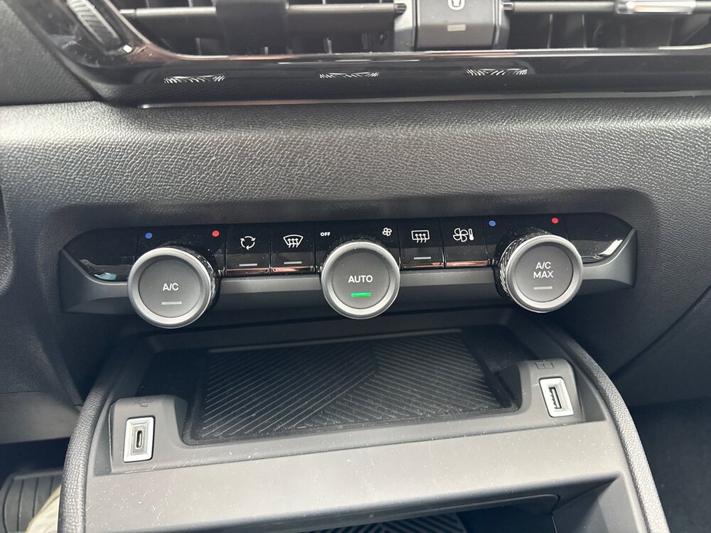 Occasion CITROEN C4 e-C4 136 ch Automatique