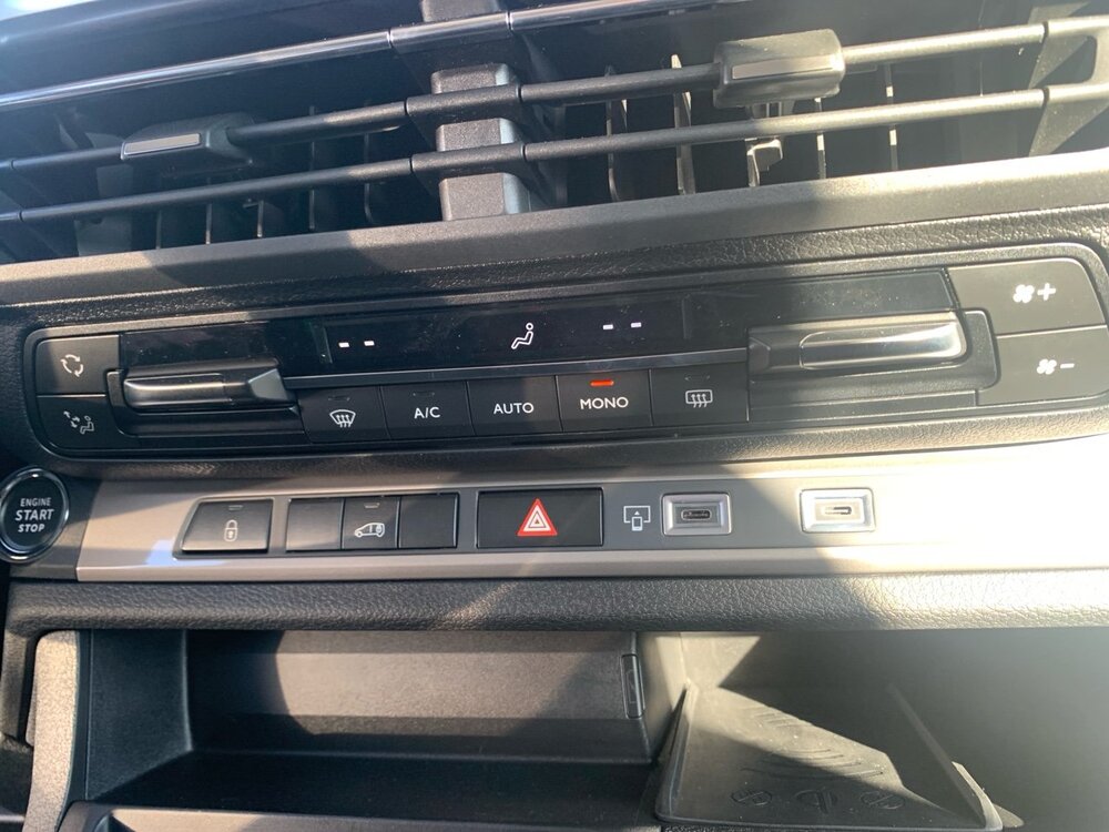 Occasion PEUGEOT Expert E-EXPERT FGN M ELECTRIQUE 100KWH 136CH BATTERIE 75 KWH