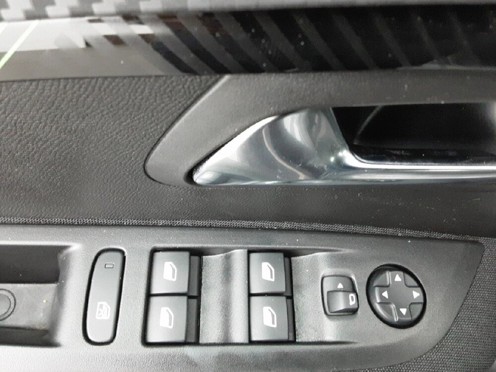 Occasion PEUGEOT 208 208 PureTech 100 S&S BVM6 - Active