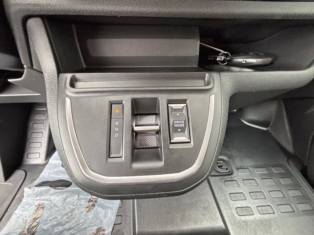 Occasion PEUGEOT Expert E-EXPERT FGN M ELECTRIQUE 100KWH 136CH BATTERIE 75 KWH