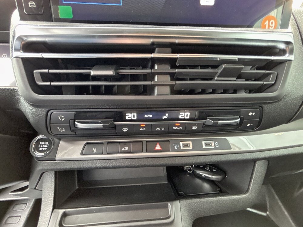 Occasion PEUGEOT Expert E-EXPERT FGN M ELECTRIQUE 100KWH 136CH BATTERIE 75 KWH