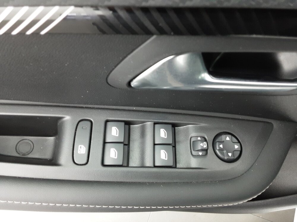 Occasion PEUGEOT 208 208 Hybrid 100 e-DCS6 - Allure