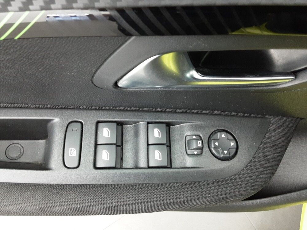 Occasion PEUGEOT 208 208 Hybrid 100 e-DCS6 - Active