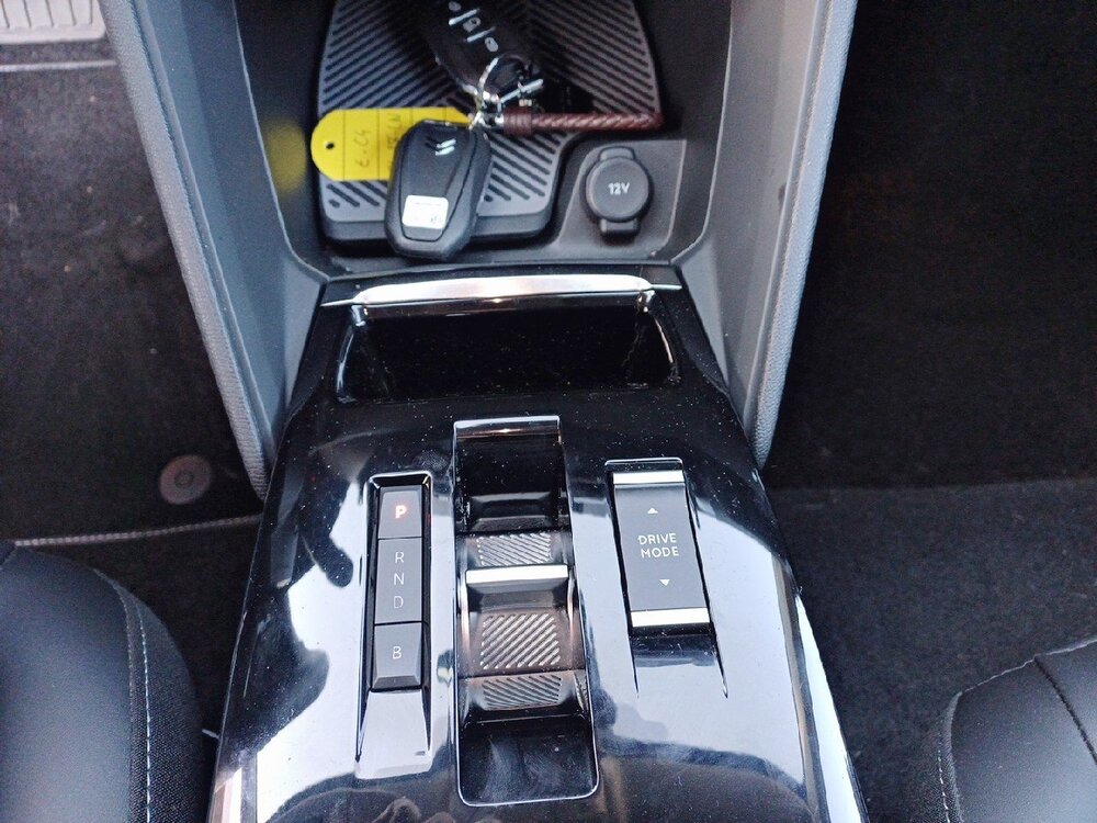Occasion CITROEN C4 X e-C4 X 136 ch Automatique - Shine