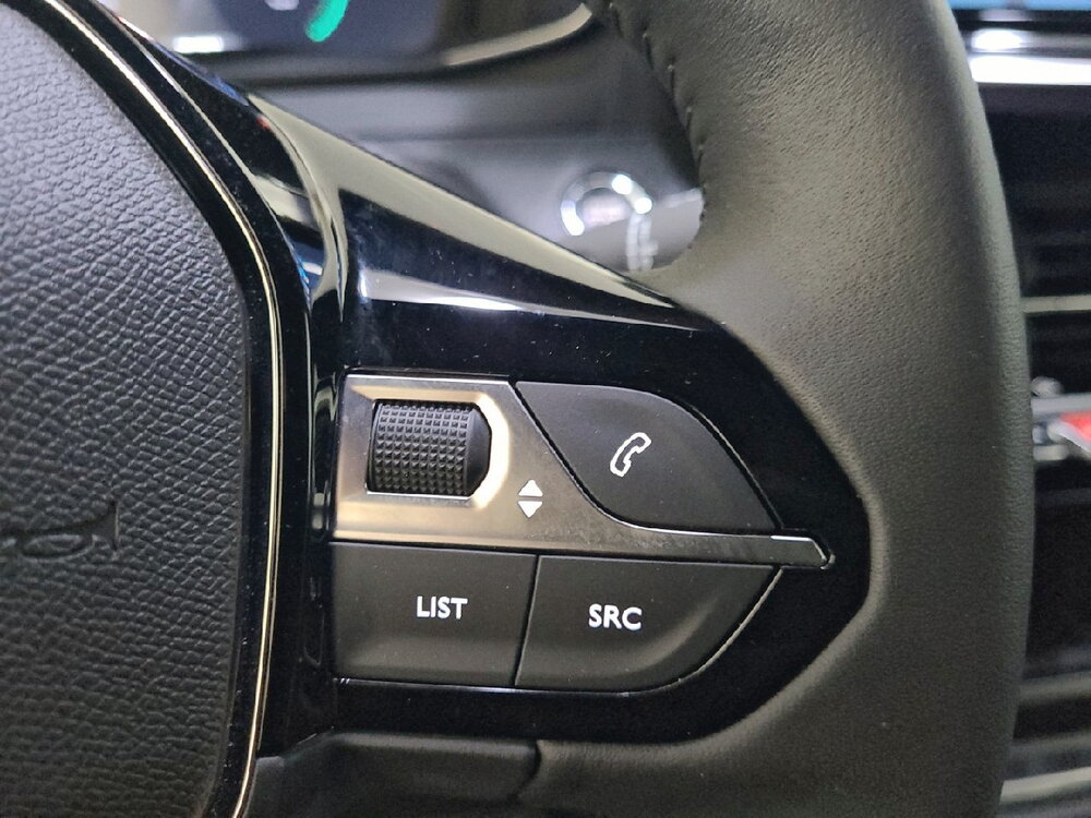 Occasion PEUGEOT 2008 2008 Electrique 54 kWh 156 ch - Allure