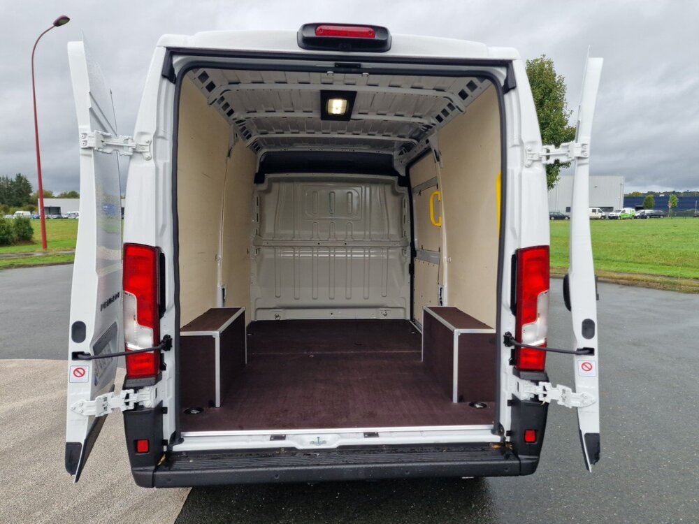 Occasion PEUGEOT Boxer BOXER FOURGON TOLE 3.5 T L2H2 BLUEHDI 140 S&S BVA8