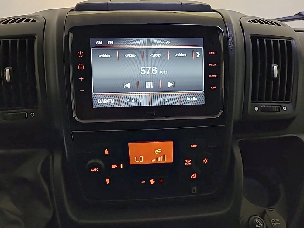 Occasion PEUGEOT Boxer BOXER TOLE 3.3 T L2H2 BLUEHDI 140 S&S BVM6