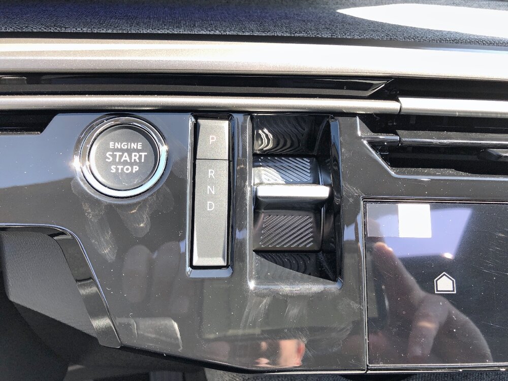 Occasion PEUGEOT 3008 3008 Electrique 73 kWh 210 ch - Allure