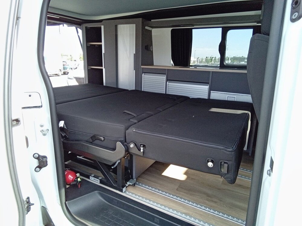 Occasion PEUGEOT Expert EXPERT FOURGON VAN M BLUEHDI 145 S&S EAT8 - Aménagé OCEVAN