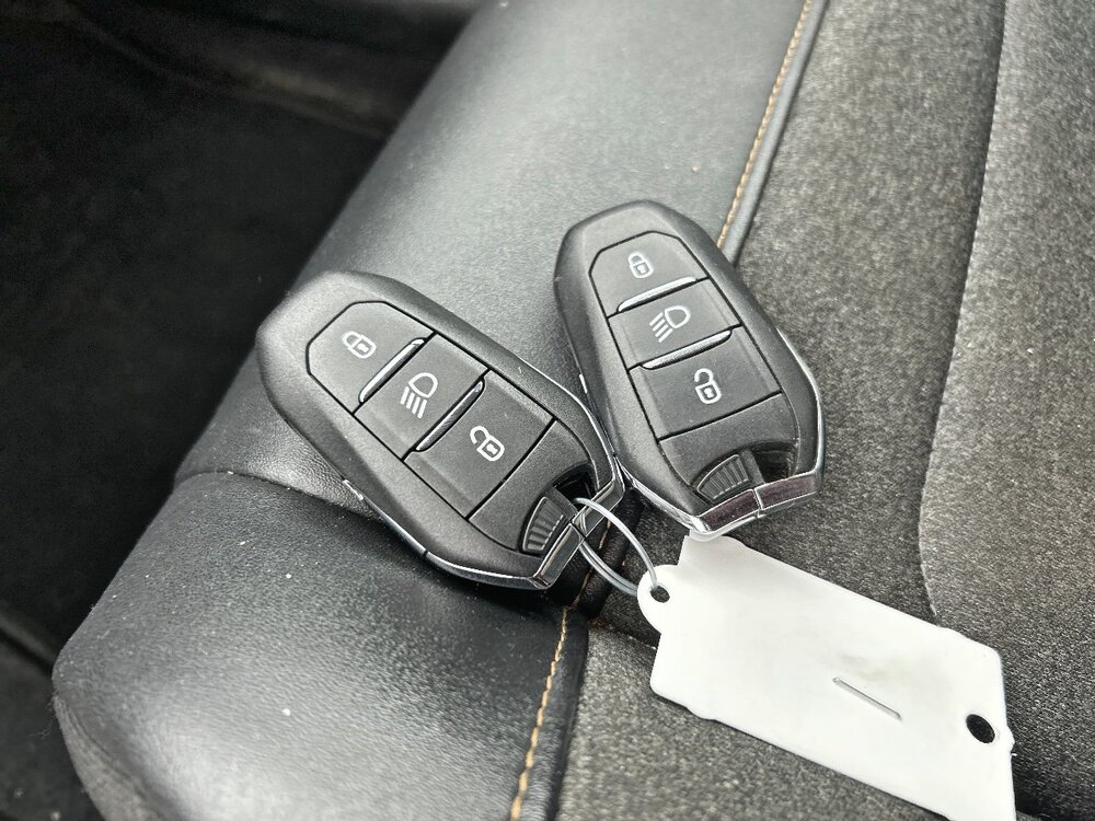 Occasion CITROEN C3 C3 PureTech 110 S&S EAT6 - Shine Pack