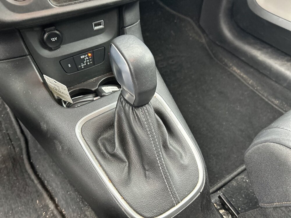 Occasion CITROEN C3 C3 PureTech 110 S&S EAT6 - Shine Pack
